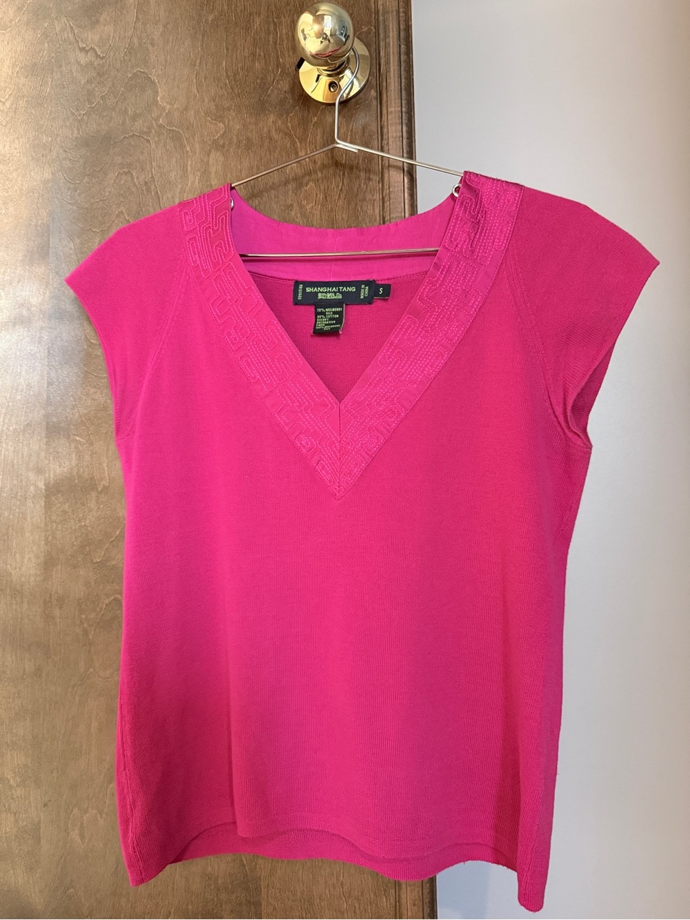 Shanghai Tang Bright Fuchsia V-Neck Embroidered Motif Cap-Sleeve Tank